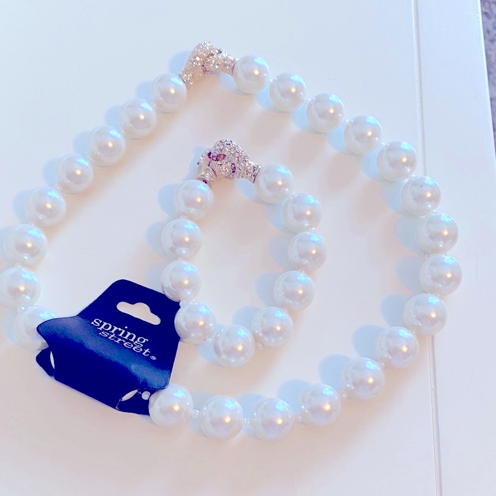 Spring Street Silver Pearl Bracelet